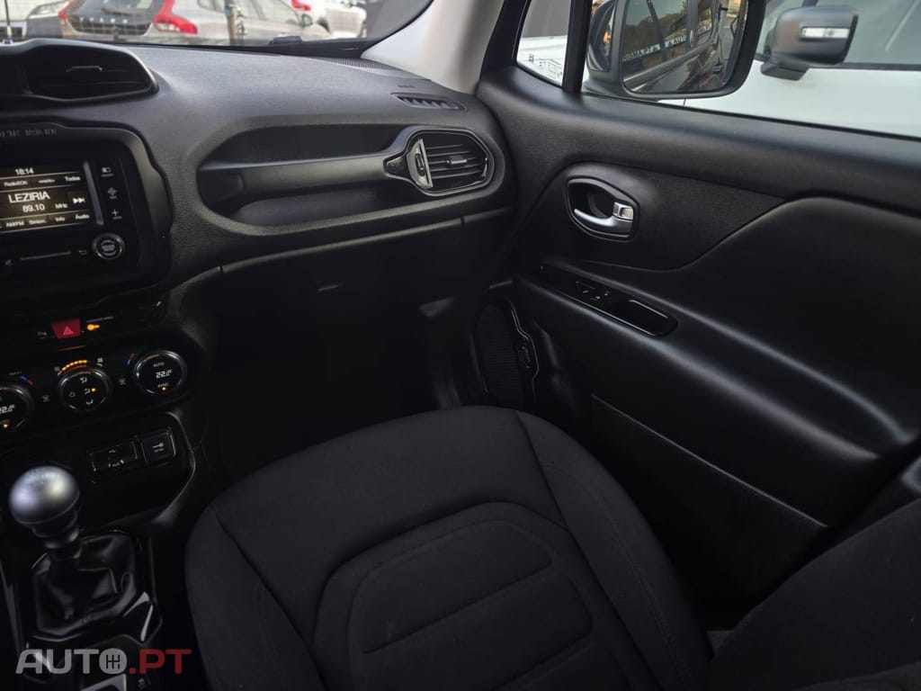 Jeep Renegade 1.6 MJD Night Eagle