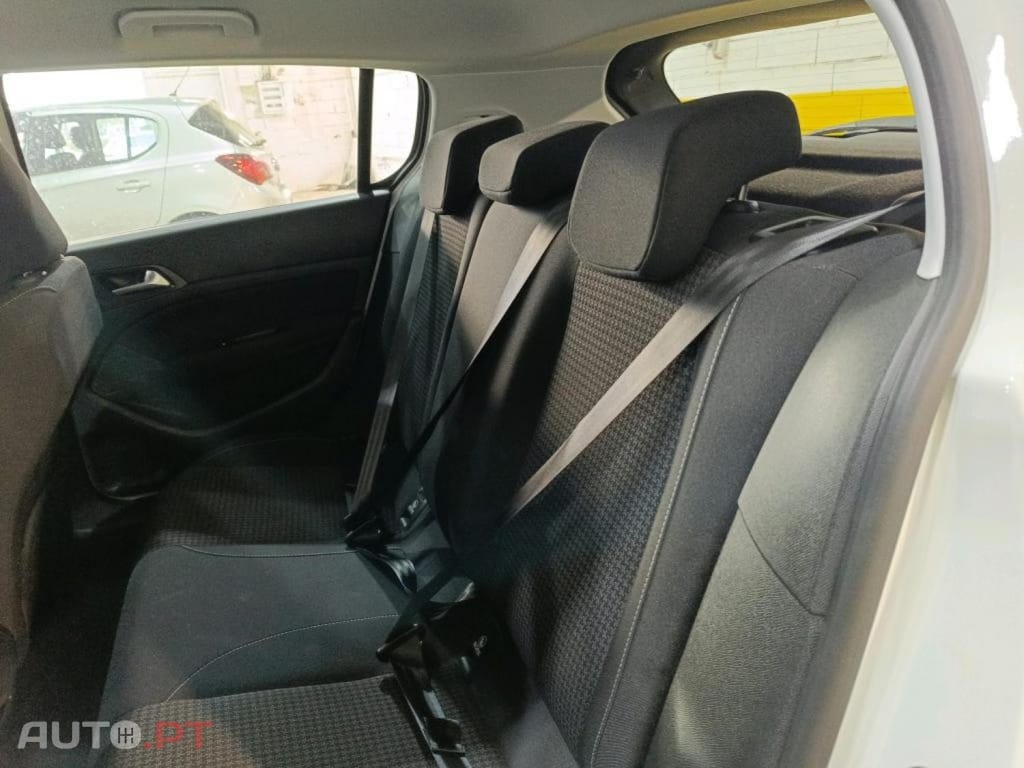 Peugeot 308 1.5 BlueHDi Business Line