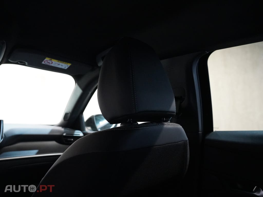 Peugeot 2008 1.2 Hybrid Allure e-DCS6