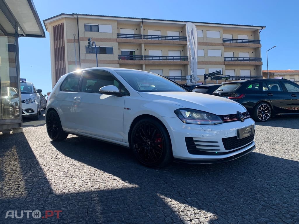 Volkswagen Golf 2.0 TSi GTi DSG Performance