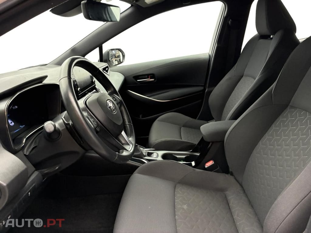 Toyota Corolla Pro 2.0 Hybrid Dynamic Business