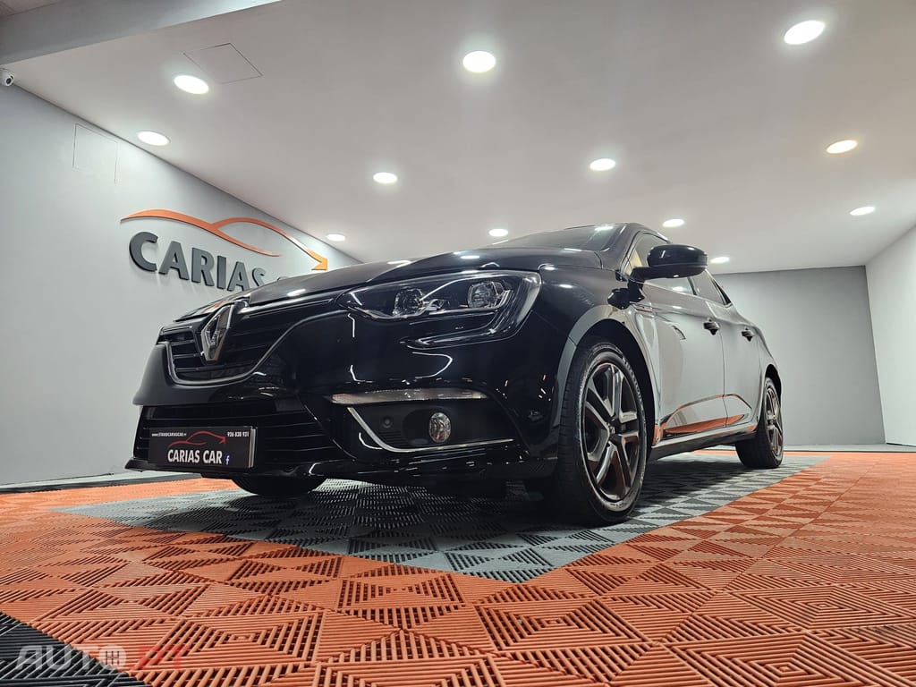 Renault Mégane 1.5 Blue dCi Intens