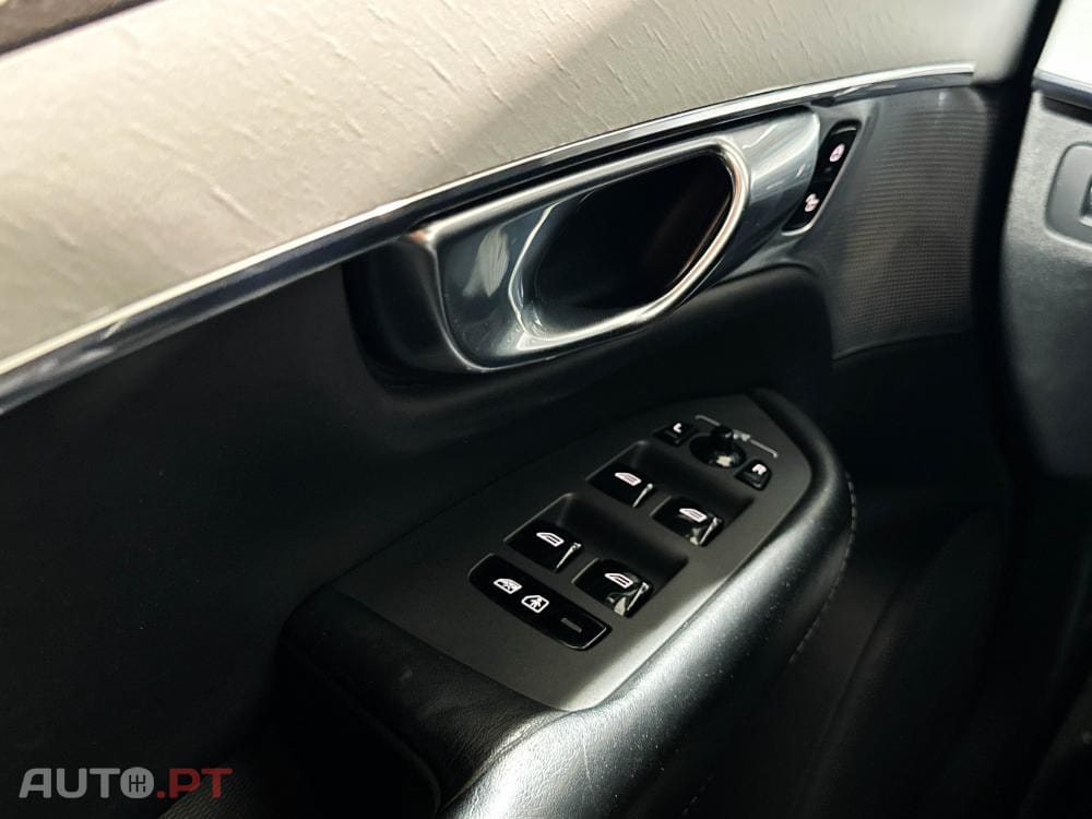 Volvo XC90 T8 AWD Twin Engine Geartronic Inscription