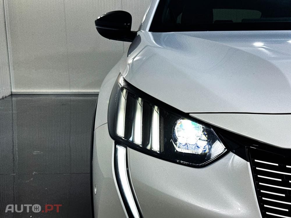 Peugeot E-208 50 kWh GT Pack