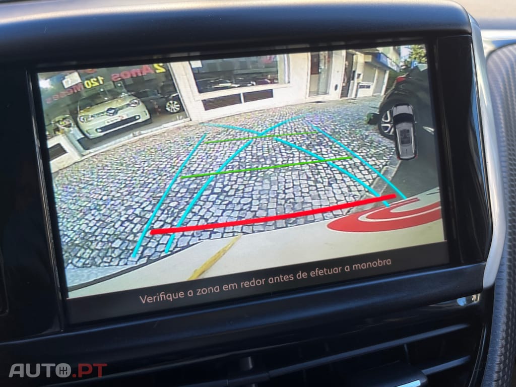 Peugeot 2008 1.5 BlueHDi Signature