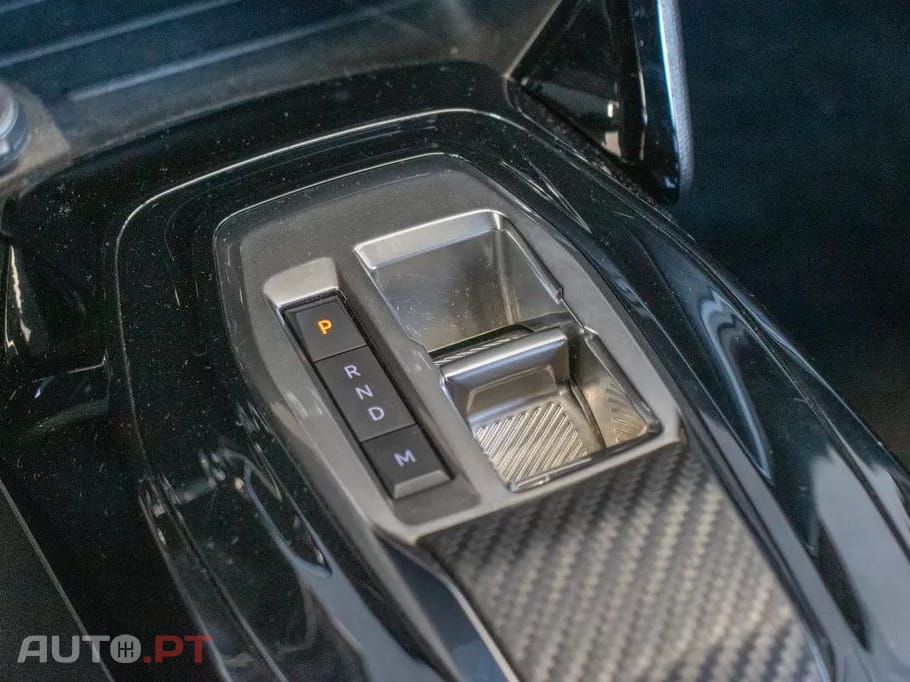 Peugeot 2008 1.2 PureTech Allure EAT8