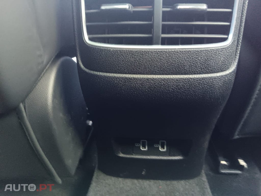MG EHS LUXURY PHEV