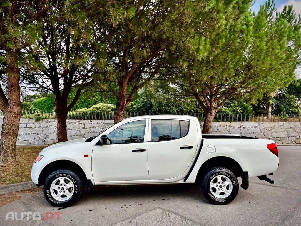 Mitsubishi L200 DI-D  4x4