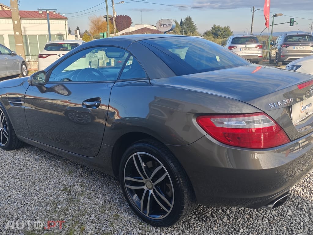 Mercedes-Benz SLK 200 (BlueEFFICIENCY)