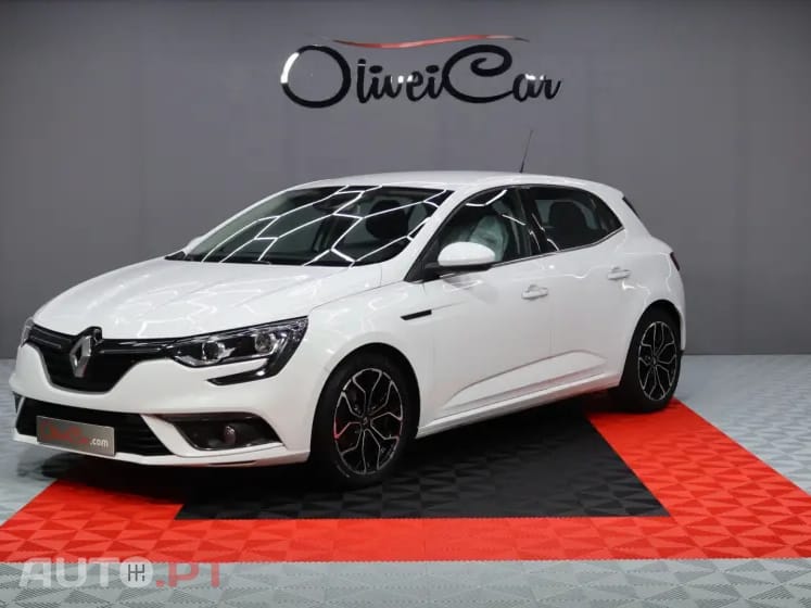 Renault Mégane 1.5 Blue dCi Limited EDC — fotografia 8