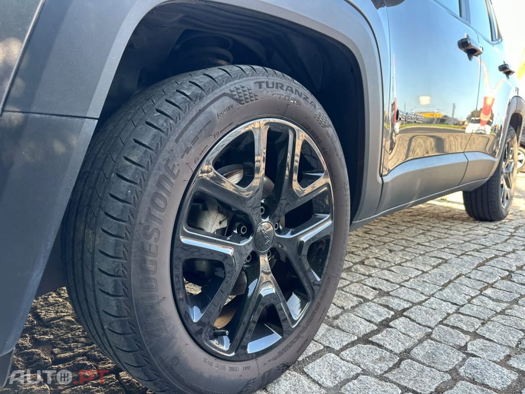 Jeep Renegade MTX Black Star