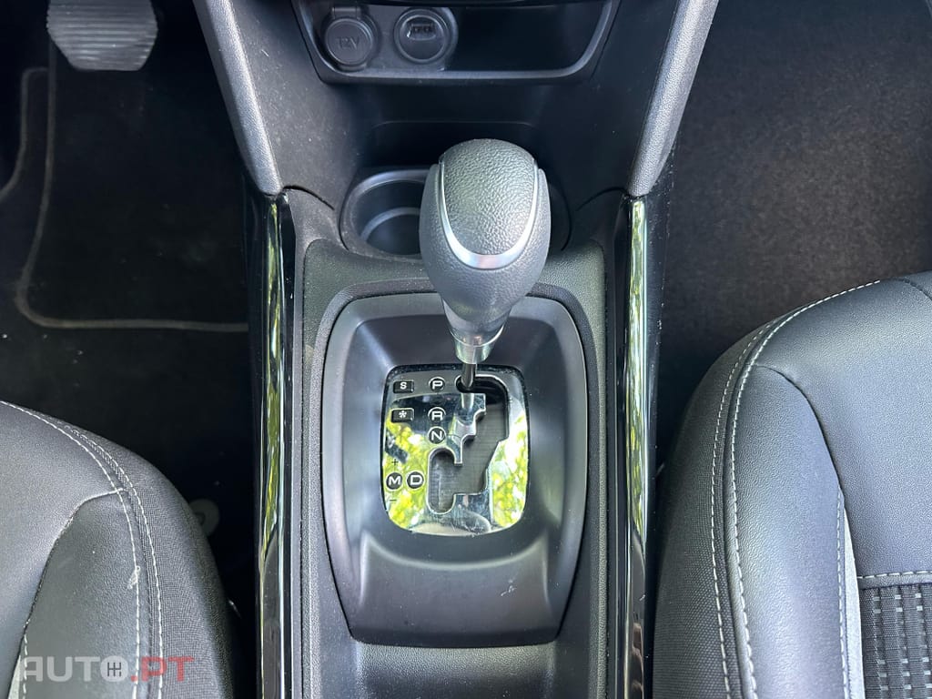 Peugeot 2008 1.2 PureTech Allure EAT6