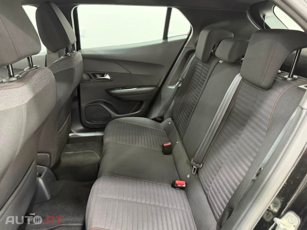 Peugeot 2008 1.2 PureTech Active