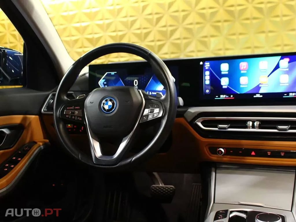 BMW 320 e Line Sport Auto
