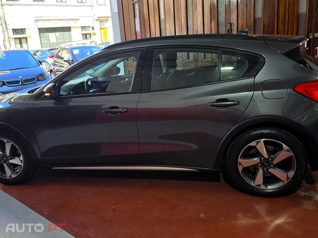 Ford Focus 1.0 EcoBoost Active Aut. — fotografia 10