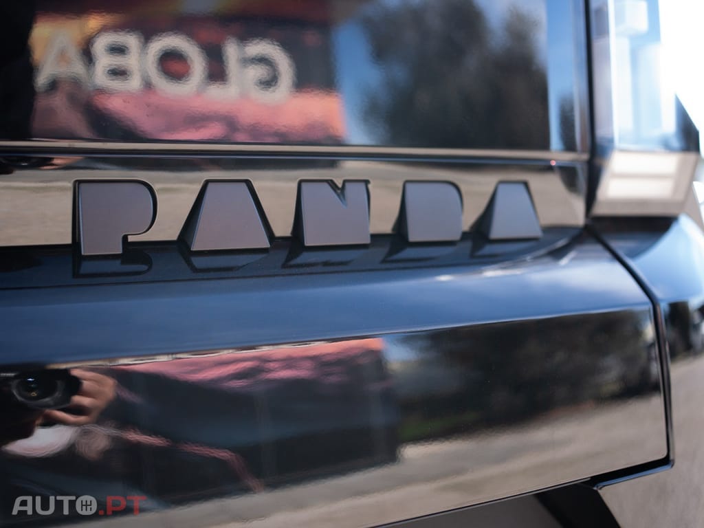 Fiat Grande Panda 1.2 Hybrid La Prima eDCT