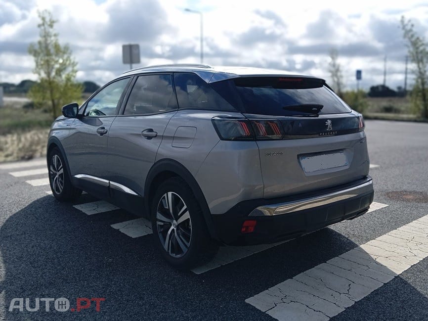 Peugeot 3008 Plug-In Hybrid 225 e-EAT8 Allure Pack