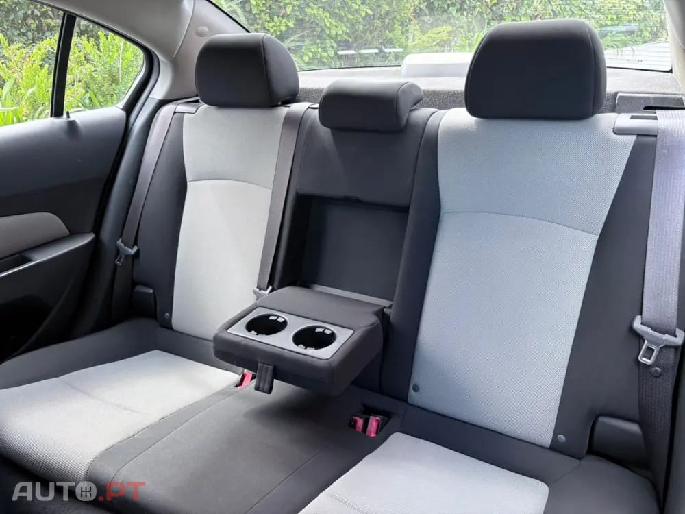 Chevrolet Cruze 1.6 LS