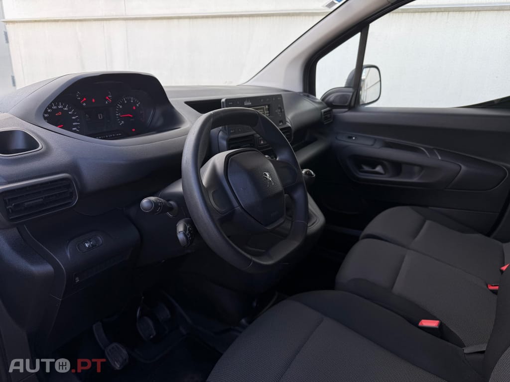 Peugeot Partner Outro