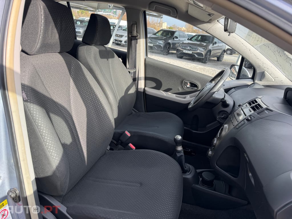 Toyota Yaris 1.0 VVT-i Comfort+AC