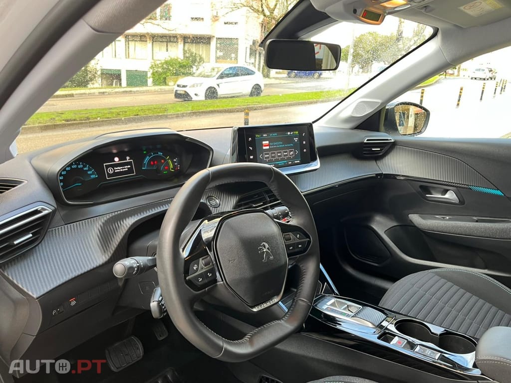 Peugeot E-208 50 kWh SE Style