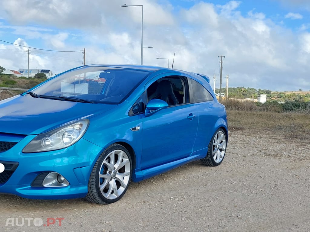 Opel Corsa OPC 1.6 Turbo - 192 Cvs