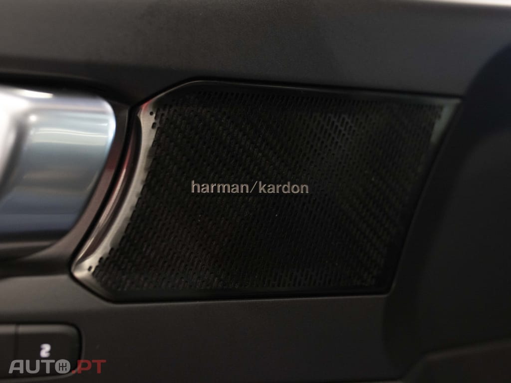 Volvo XC40 P8 AWD Recharge RDesign