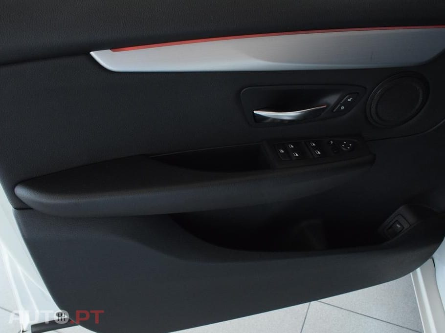 BMW 216 d 7L Line Sport