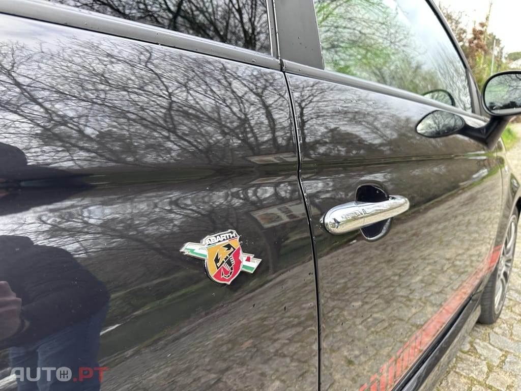 Abarth 500 1.4 T-Jet Competizione