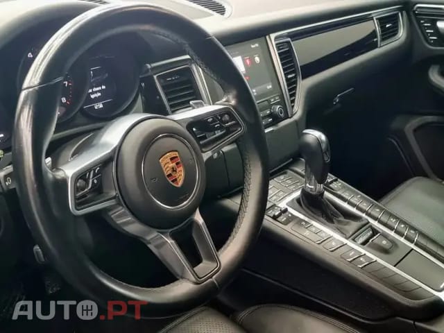Porsche Macan PDK