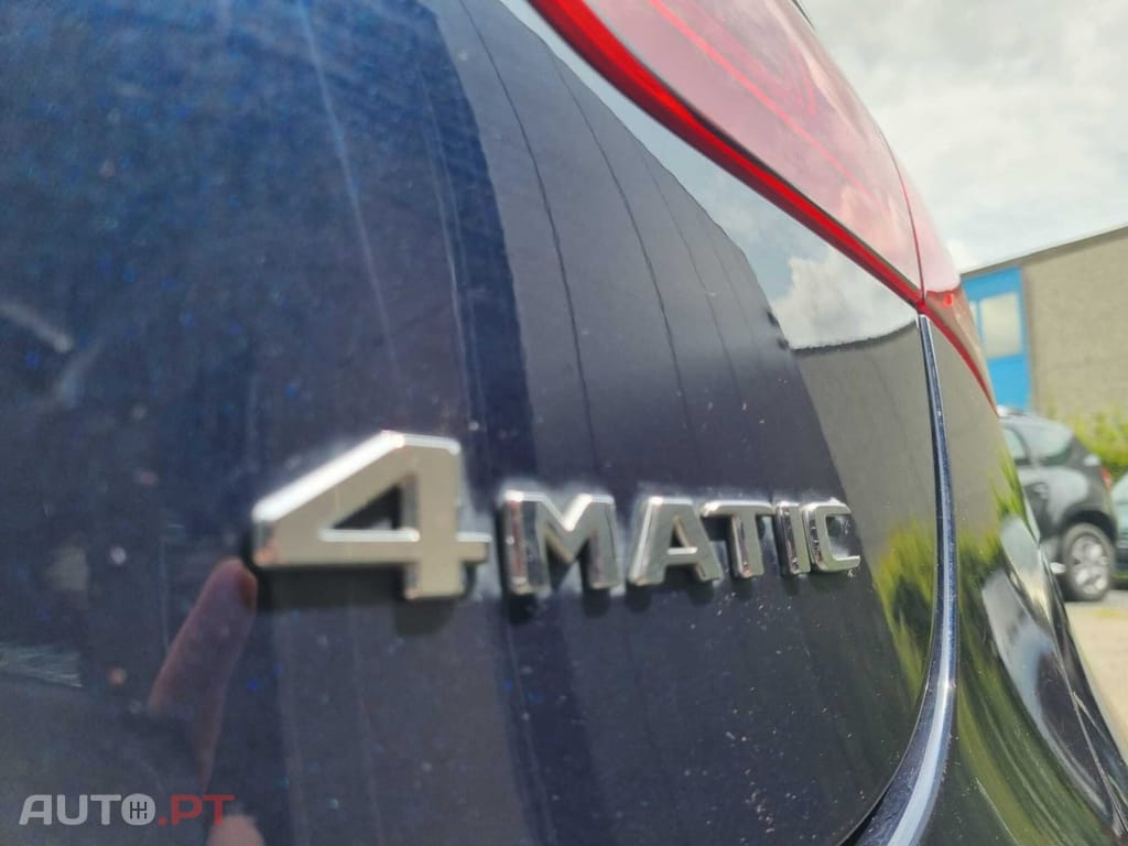 Mercedes-Benz GLC 300 GLC300 DE AMG LINE 4MATIC