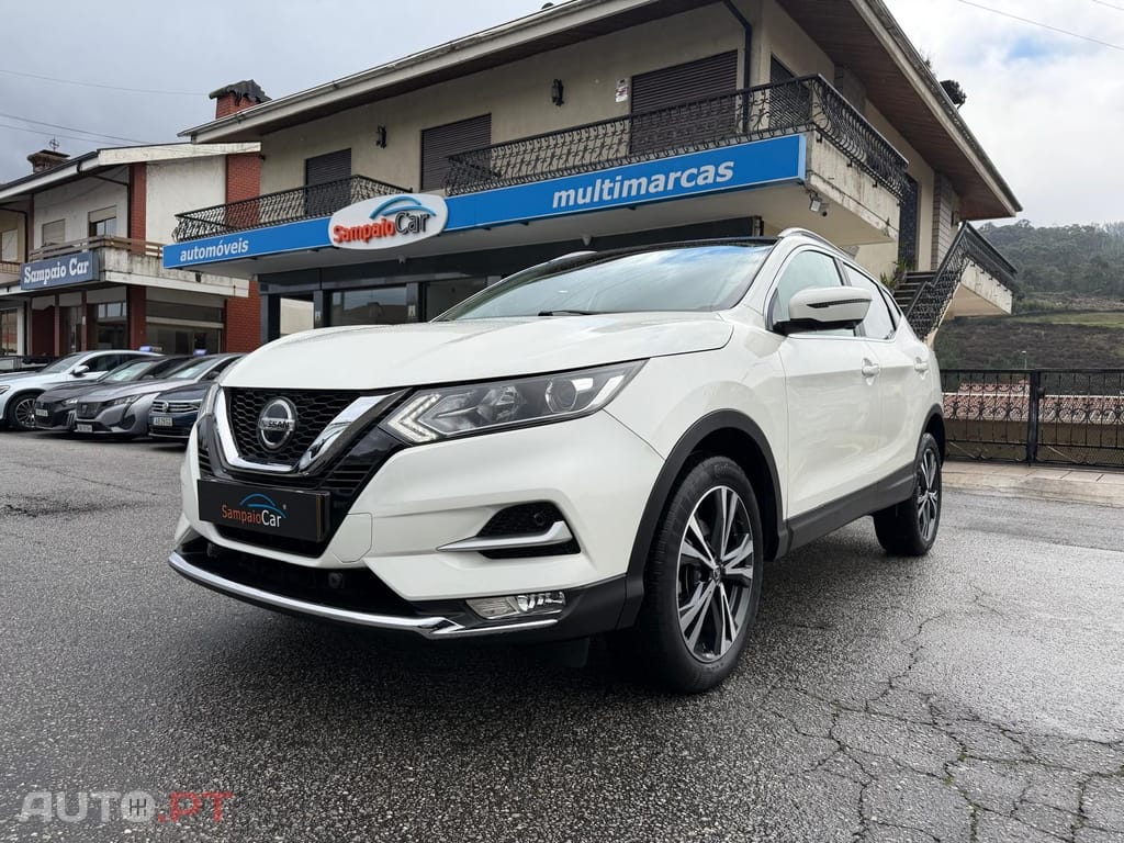 Nissan Qashqai 1.5 dCi N-Connecta J18+Led