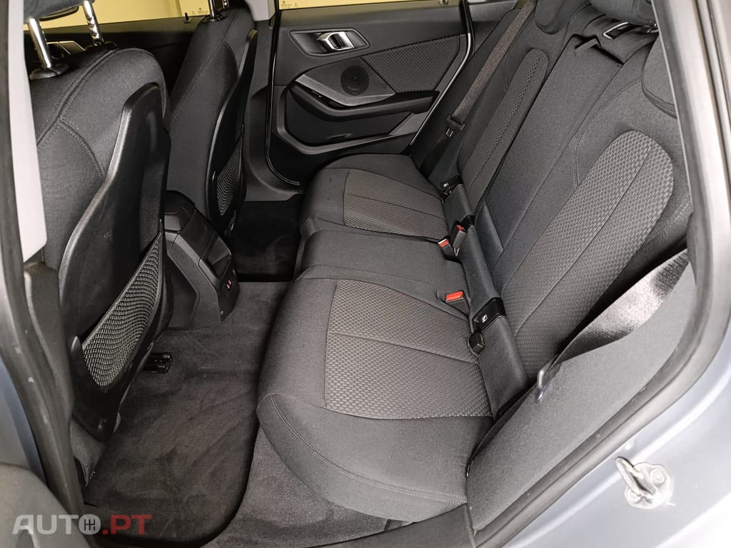 BMW 216 d Auto 
