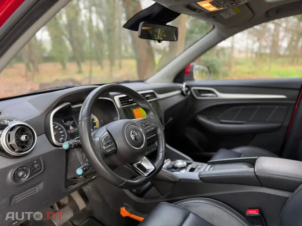 MG ZS Outro