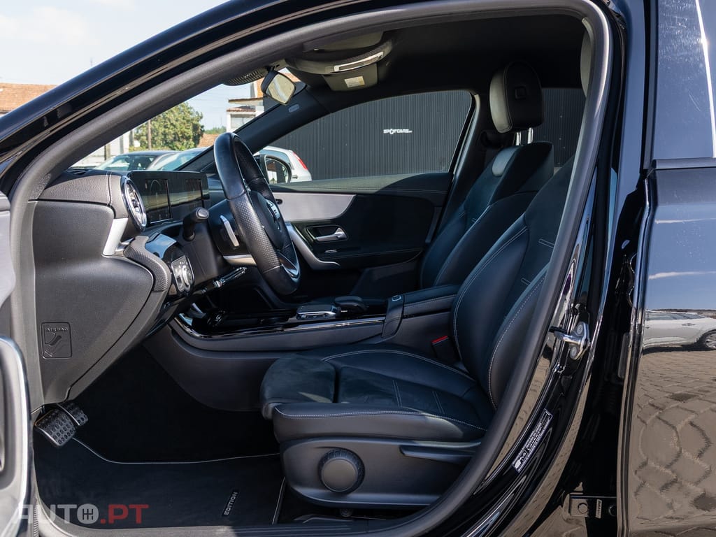 Mercedes-Benz A 250 e 8G-DCT AMG Line — fotografia 14