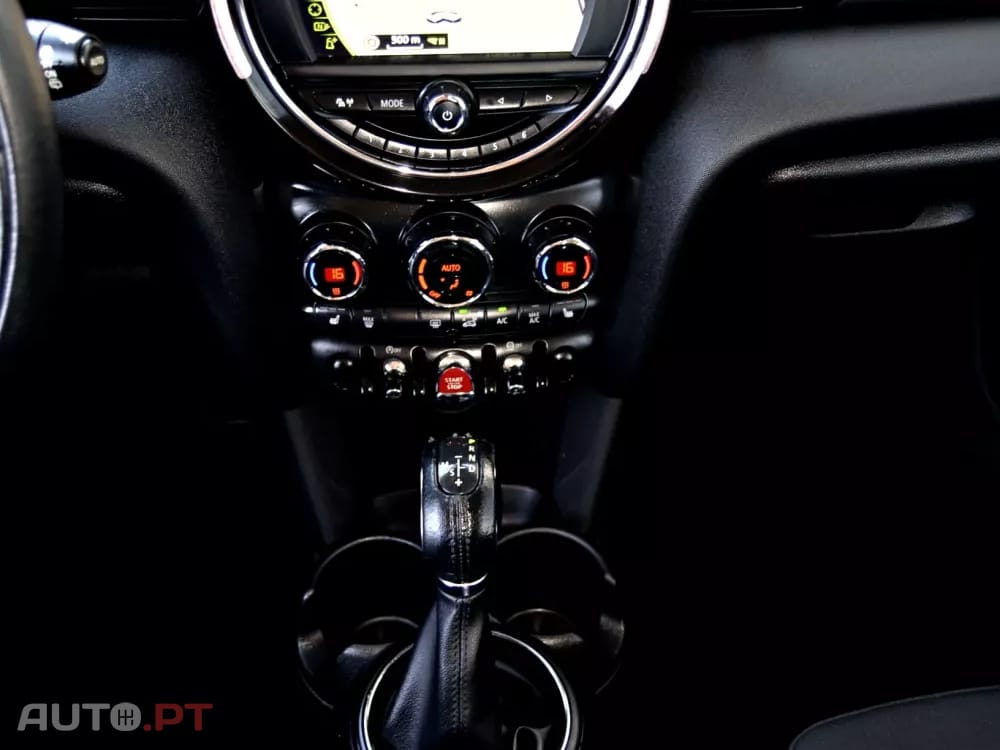 MINI Cooper Cooper D Auto