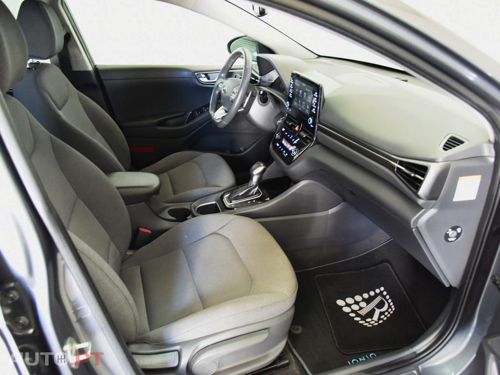 Hyundai Ioniq 1.6 GDI PHEV
