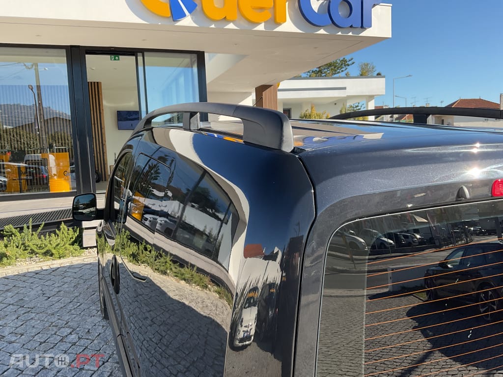 Fiat Fiorino 1.3 M-jet Adventure com 1GD