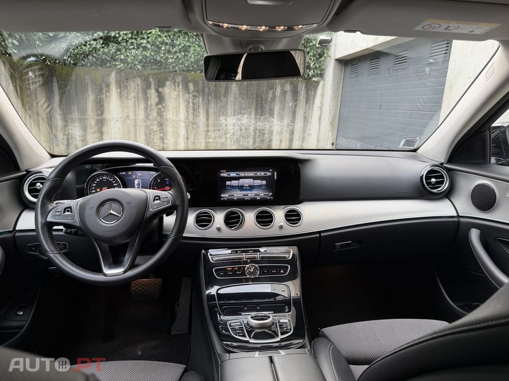 Mercedes-Benz E 220 d T 9G-TRONIC Avantgarde