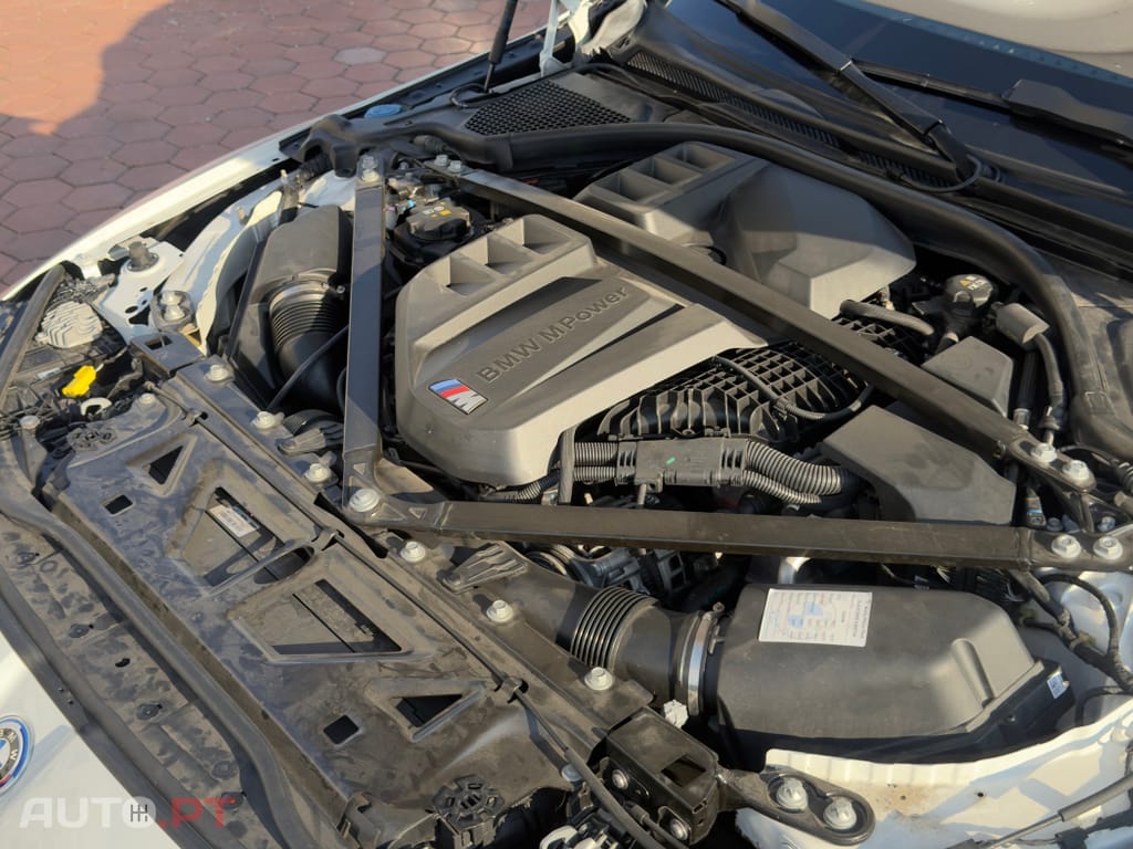 BMW M4 X-DRIVE CARBONO