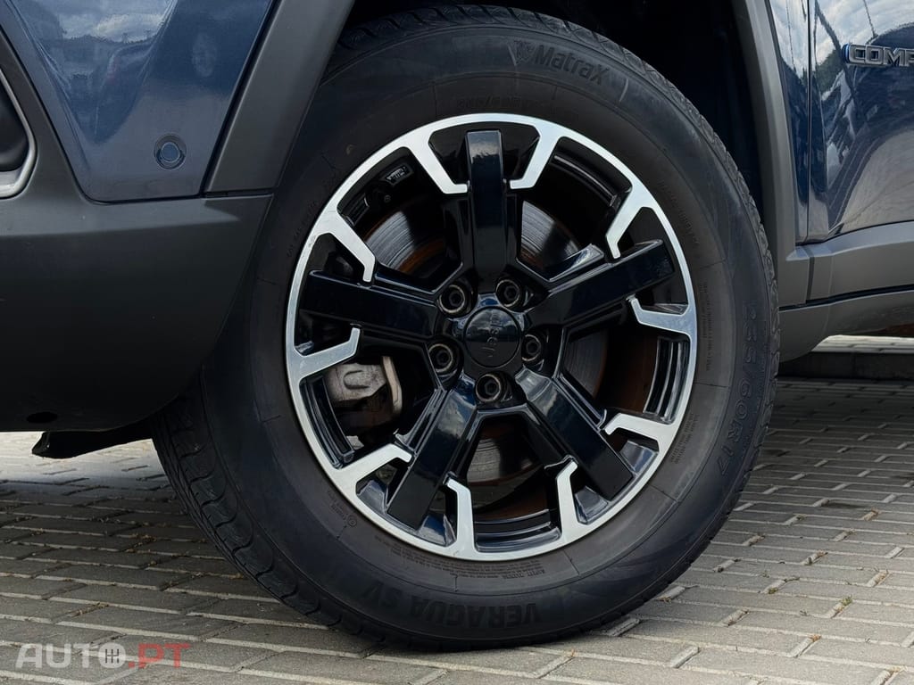 Jeep Compass 1.3 TG Trailhawk