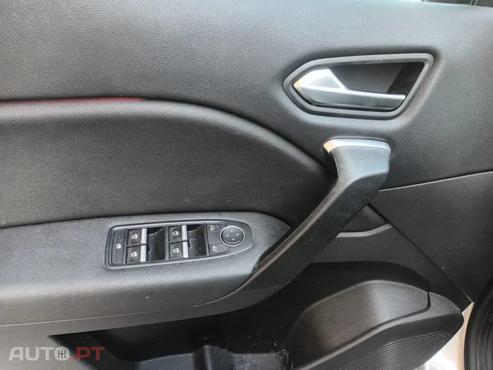Renault Captur 1.0 TCe Techno Bi-Fuel