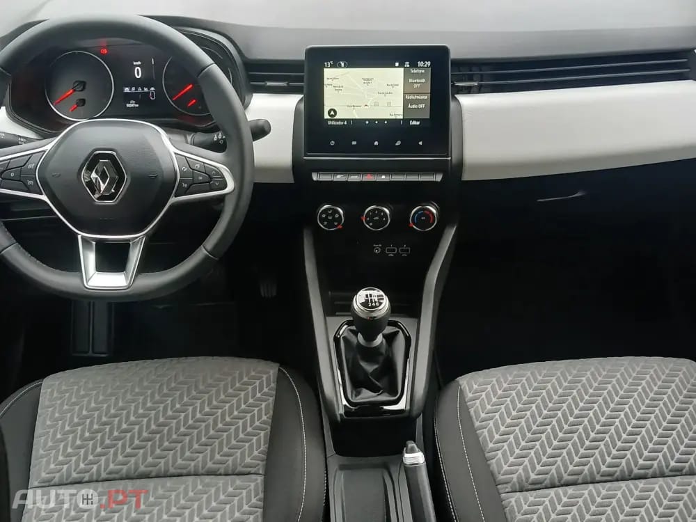 Renault Clio Outro