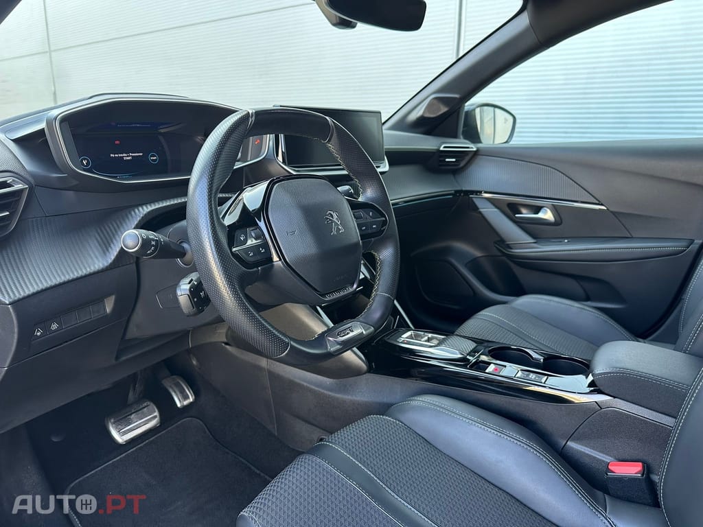 Peugeot E-208 50 kWh GT