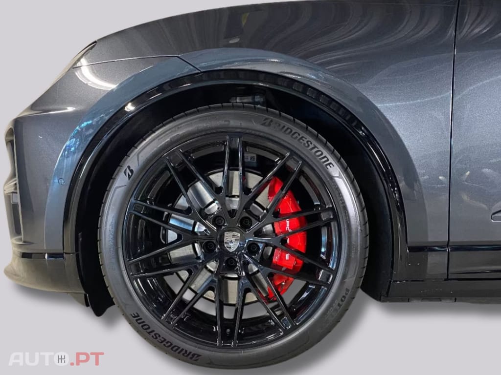 Porsche Macan Turbo  I.V.A DEDUTÍVEL