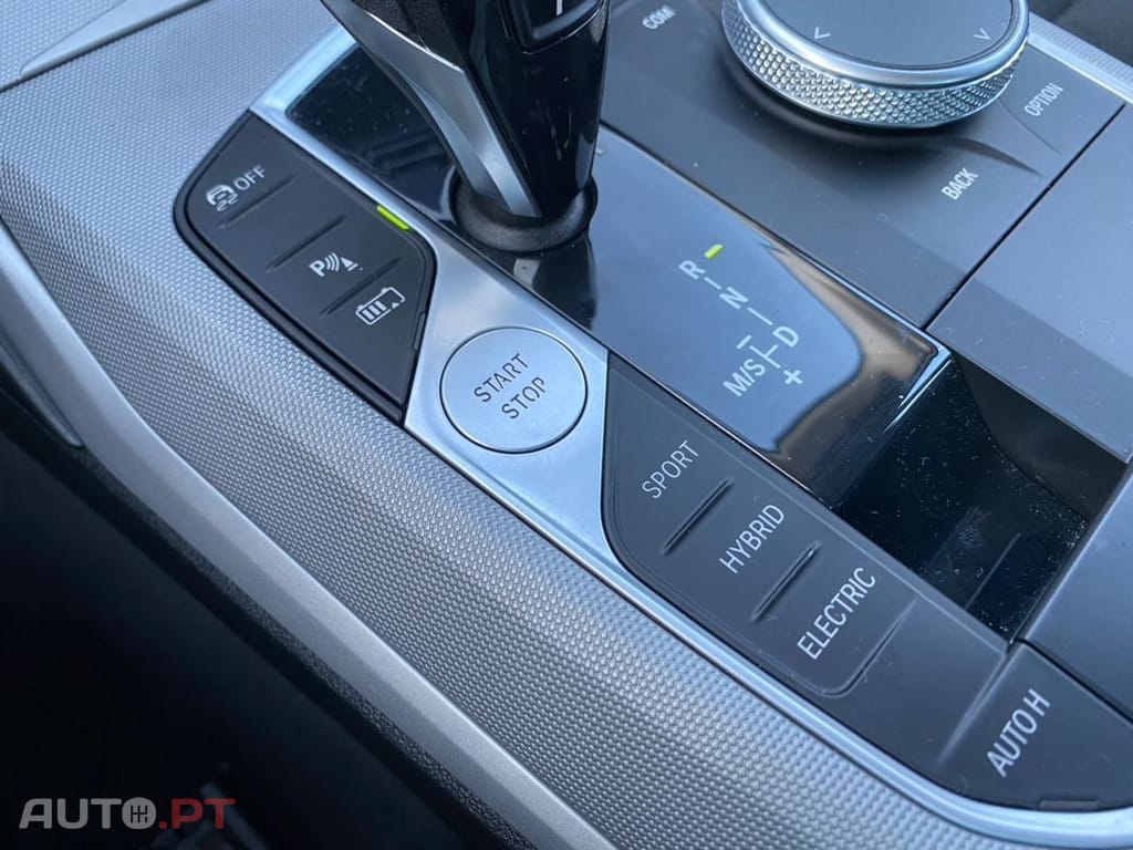 BMW 330 e Line Sport Auto