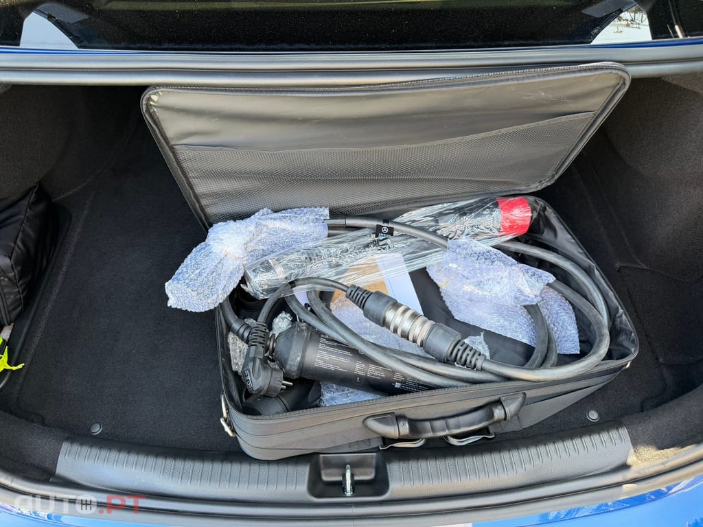 Mercedes-Benz C 300 e AMG Line