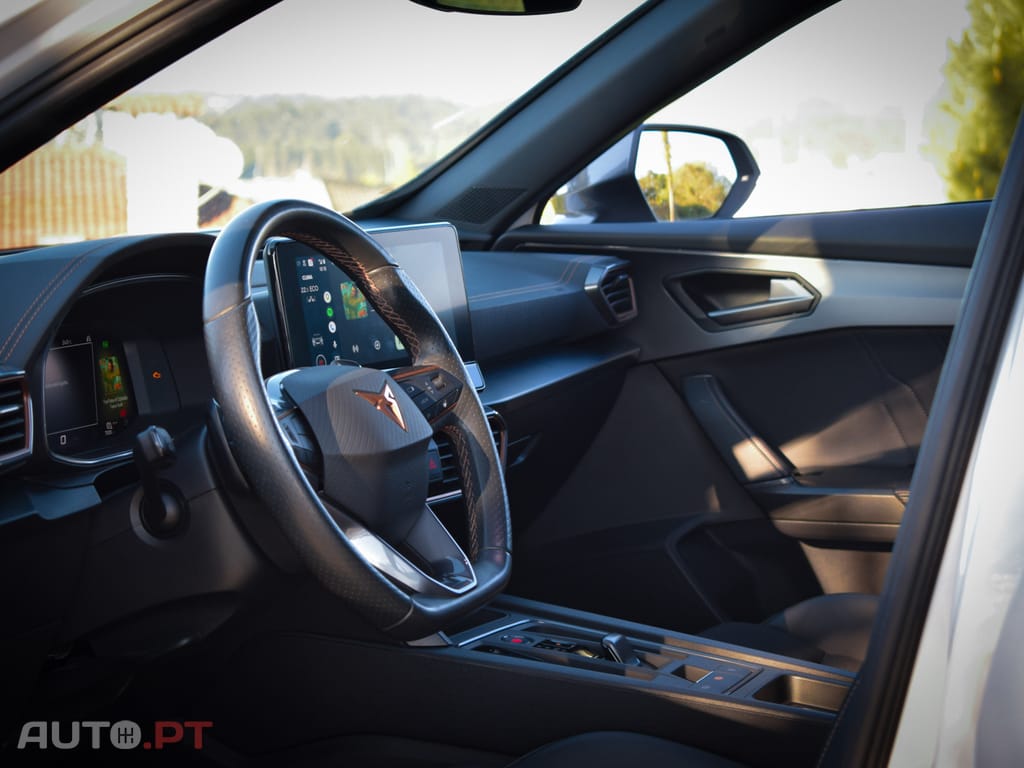 Cupra Formentor 1.4 Hybrid -Teto Panoramico e de abrir