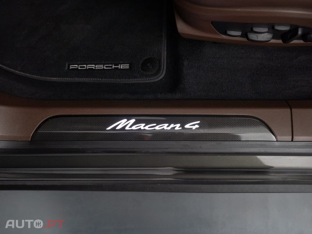 Porsche Macan Electric 4
