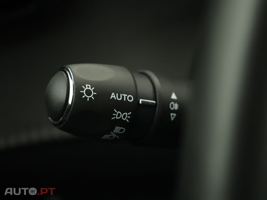 Peugeot 208 208 1.2 PureTech GT EAT8